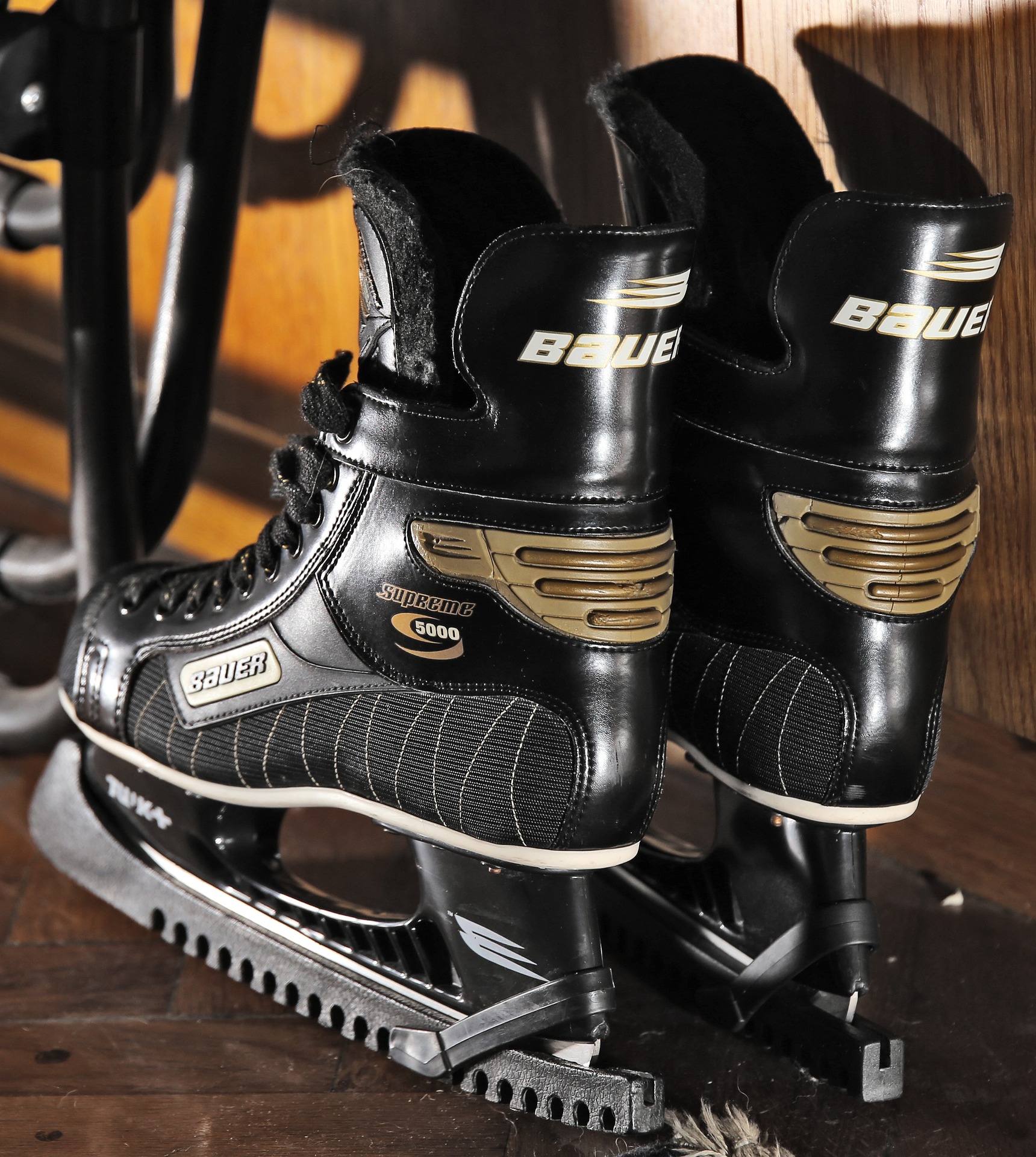 ￼Hockey skates from Canada