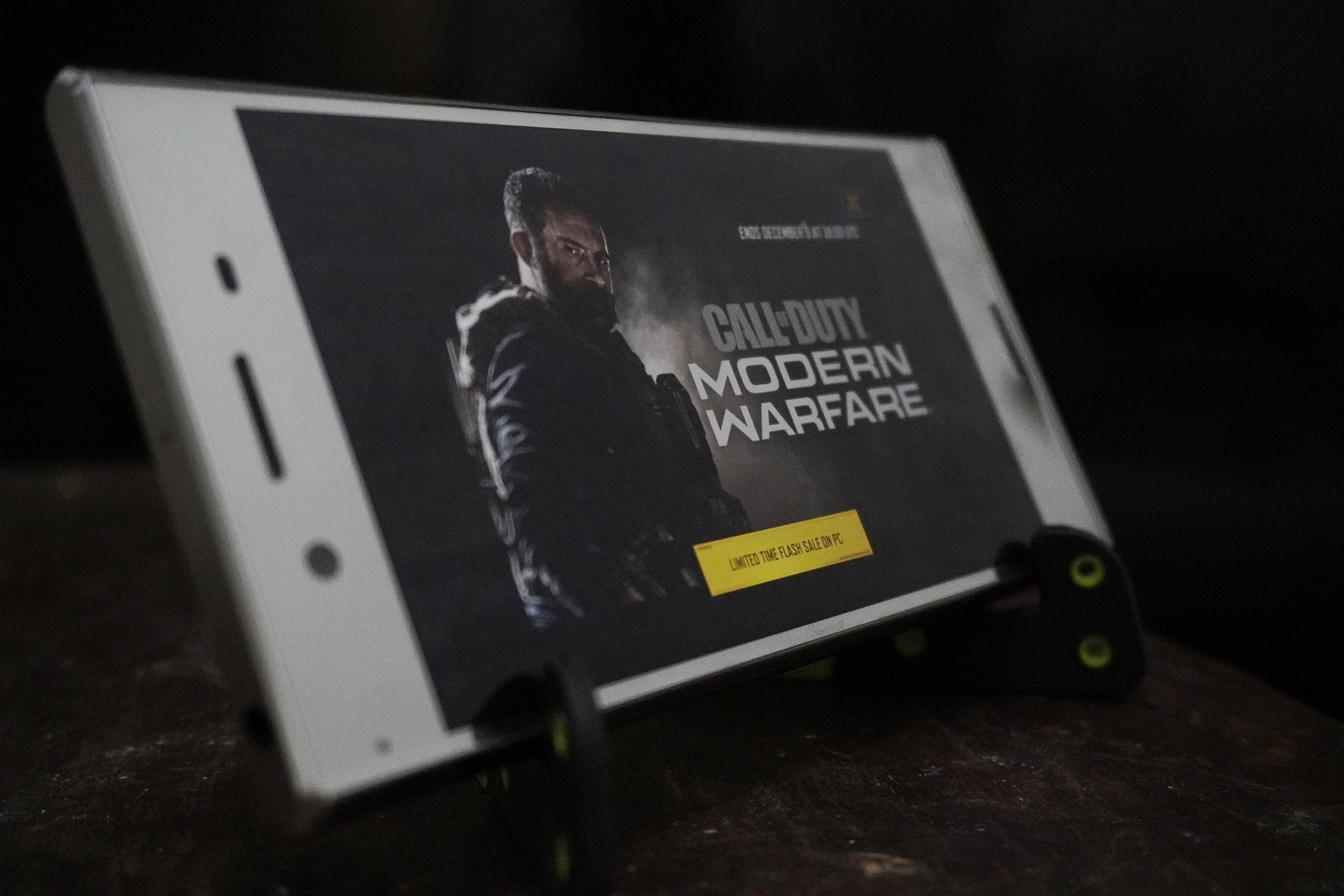 Call of Duty Trading Cards with Parcel Forwarding Service