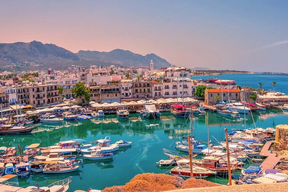 Shipping packages from Canada to Cyprus
